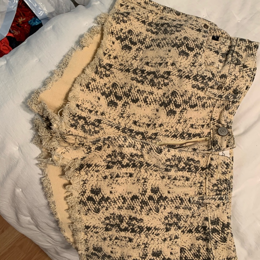 Snake skin short